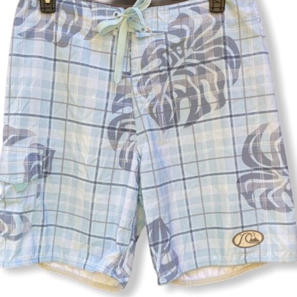 Quiksilver Edition Board Shorts - Picture 1 of 10